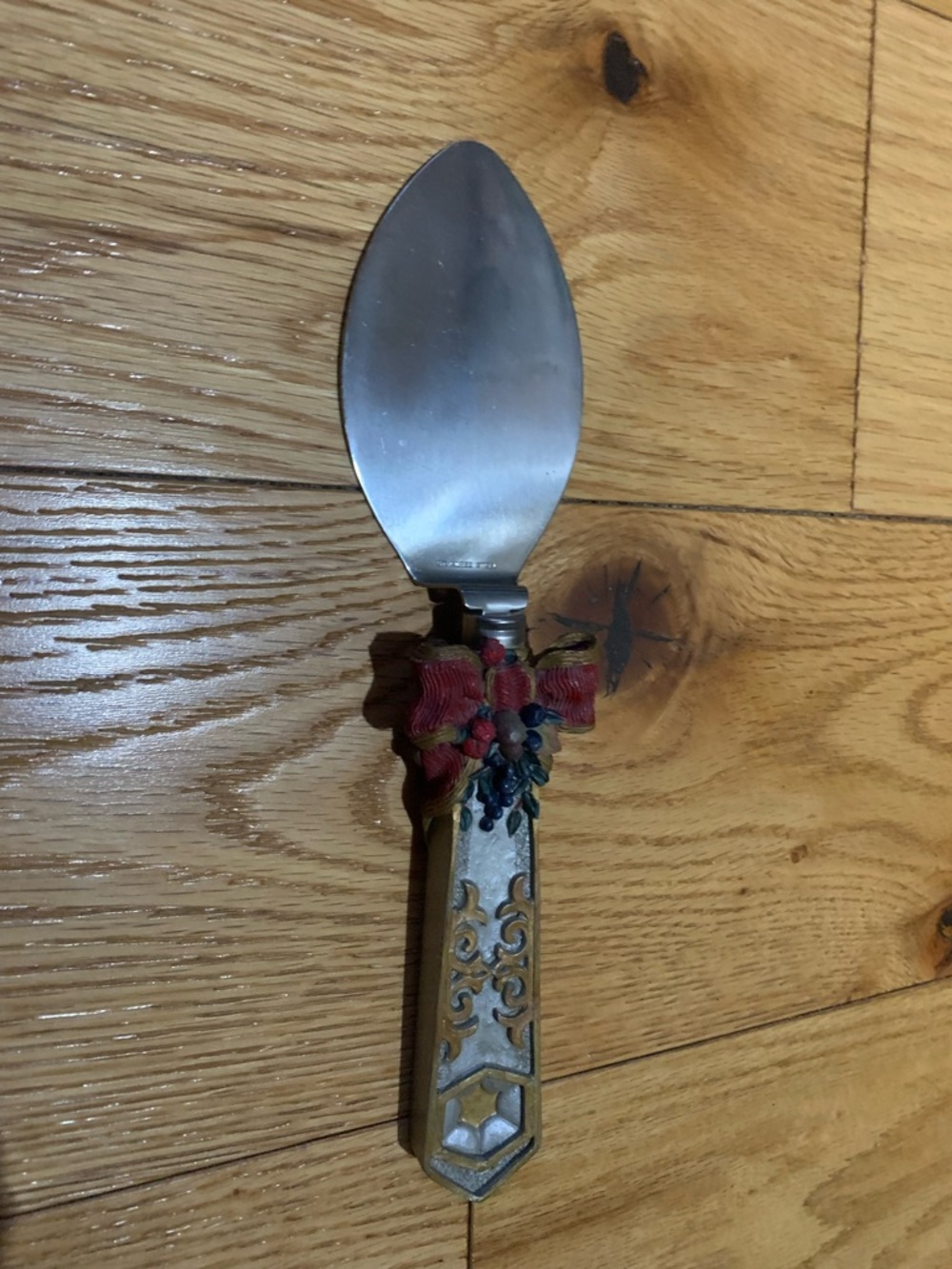 PICK ANY 3 ITEMS FOR $10 - Vintage Innovative Giftware Pie Server